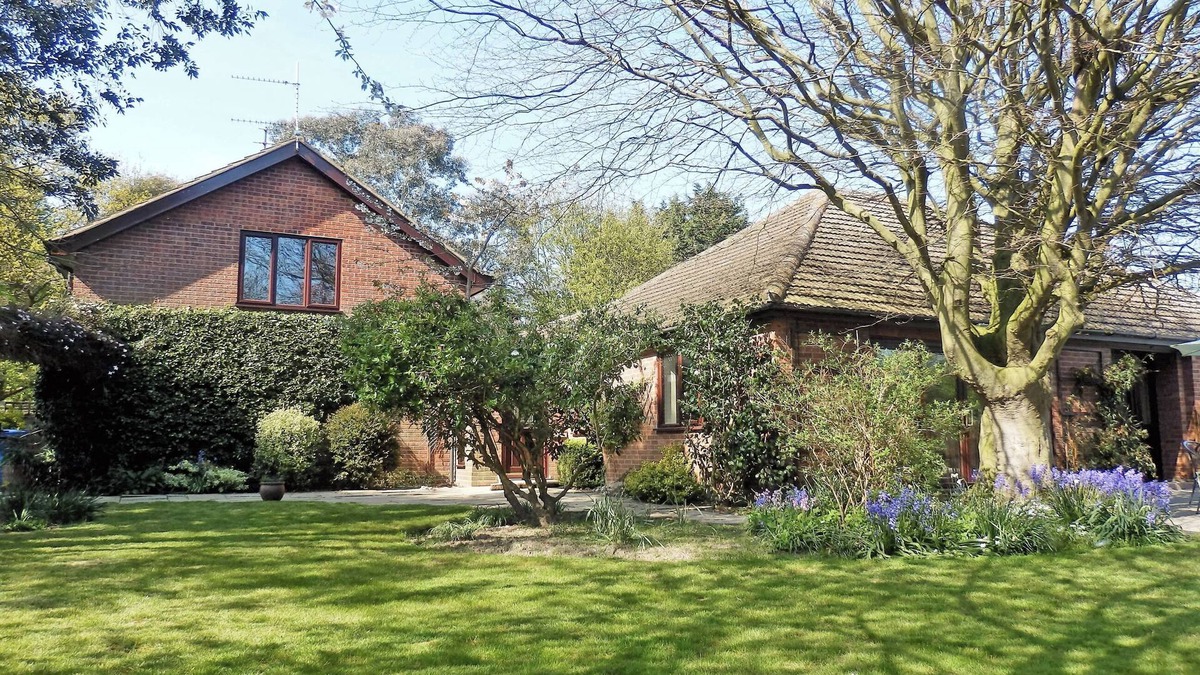 Corton Cottage | 4 bedroom accommodation in Corton, near Lowestoft