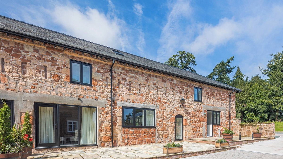 Felton Cottage | 4 bedroom accommodation in Oswestry