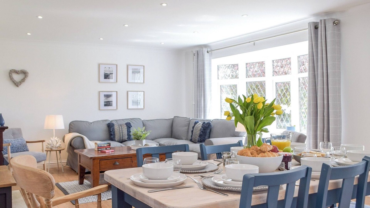Lamphey Cottage | 4 bedroom accommodation in Lamphey, near Tenby
