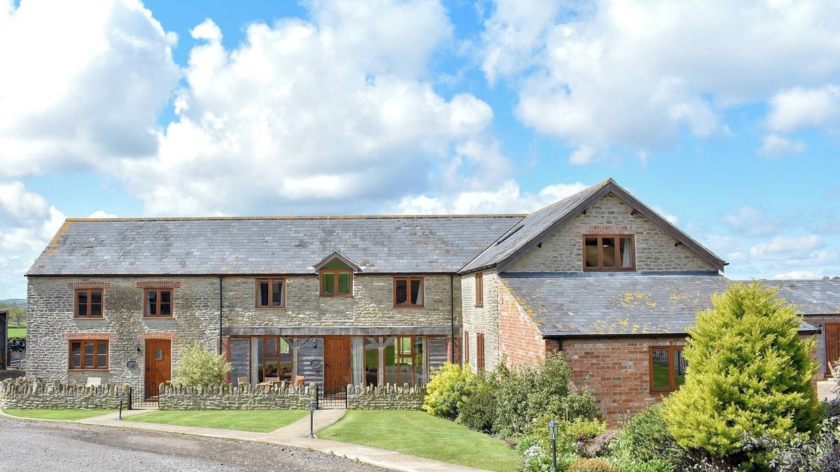 Sherborne Cottage | 4 bedroom accommodation in Leigh, near Sherborne