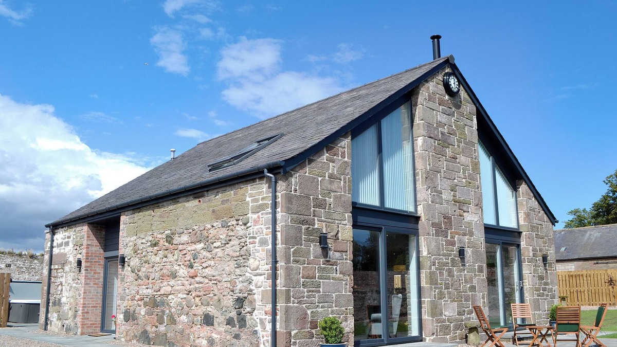 Montrose Cottage | 4 bedroom accommodation in Montrose