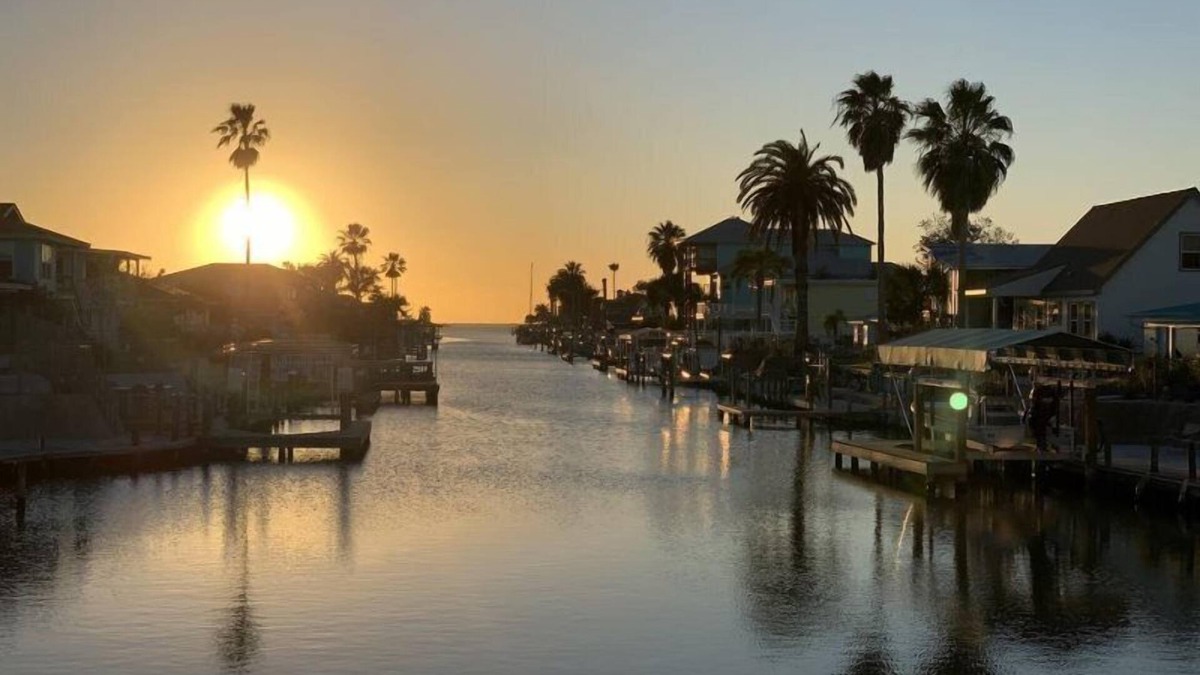 Palm Harbor House | 4 bedroom accommodation in Rockport