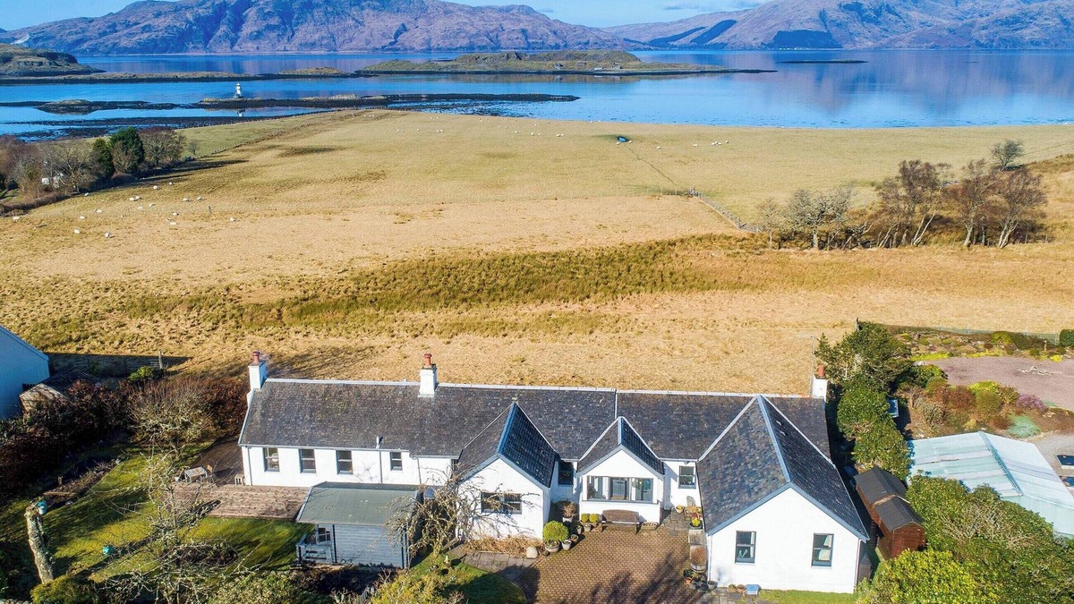 Appin Cottage | 4 bedroom accommodation in Appin