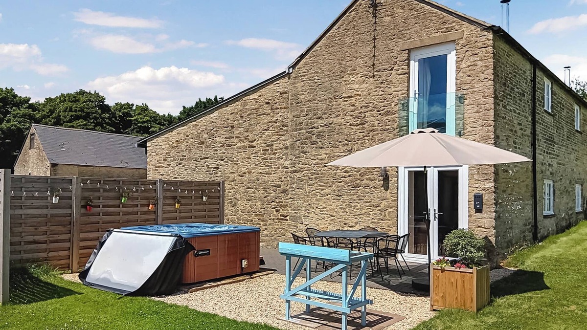 Aynho Cottage | 4 bedroom accommodation in Aynho, near Banbury