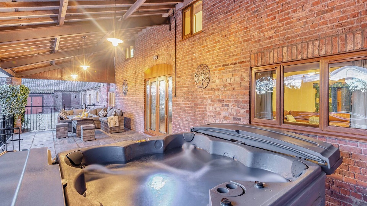 Boston Cottage | 4 bedroom accommodation in Friskney, near Skegness