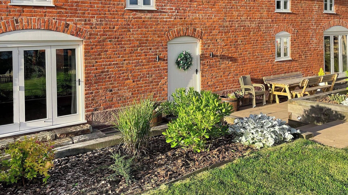 Malpas Cottage | 4 bedroom accommodation in Edge, near Malpas