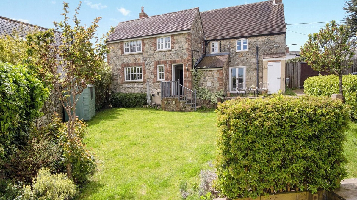 Ventnor Cottage | 4 bedroom accommodation in Niton