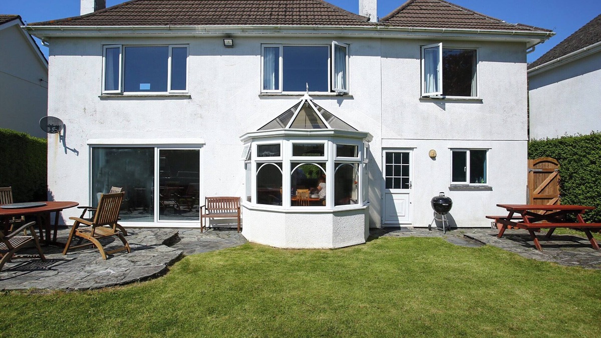 Illogan Cottage | 4 bedroom accommodation in Illogan, near Redruth