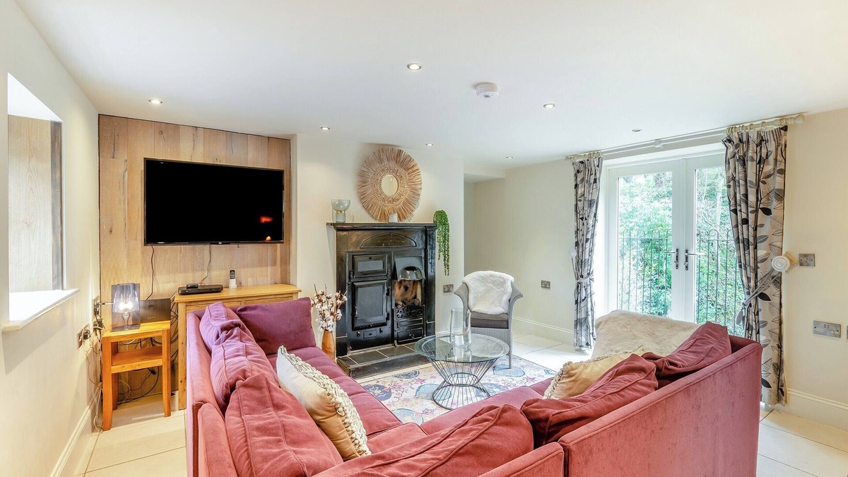 Sandsend Cottage | 4 bedroom accommodation in Sandsend, near Whitby