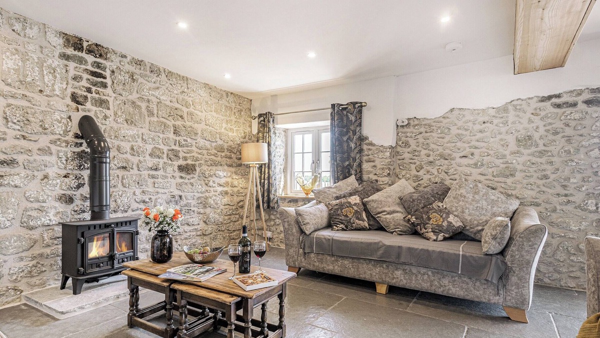 Zeals Cottage | 4 bedroom accommodation in Zeals, near Mere