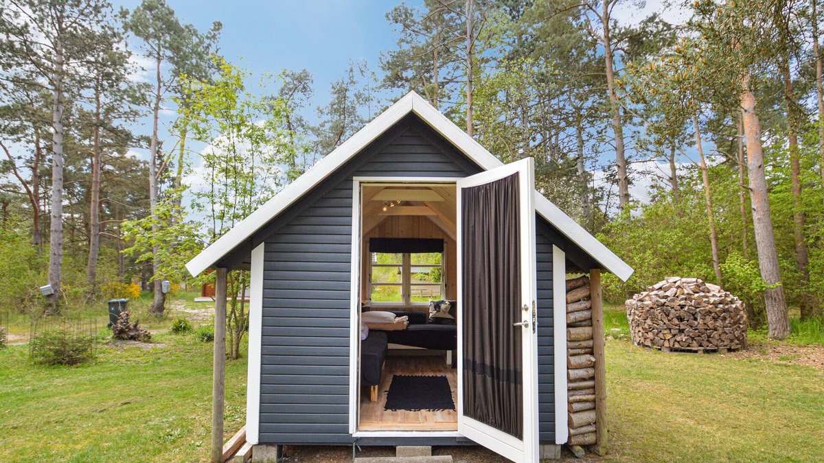 Hojby House | 4 bedroom accommodation in Højby