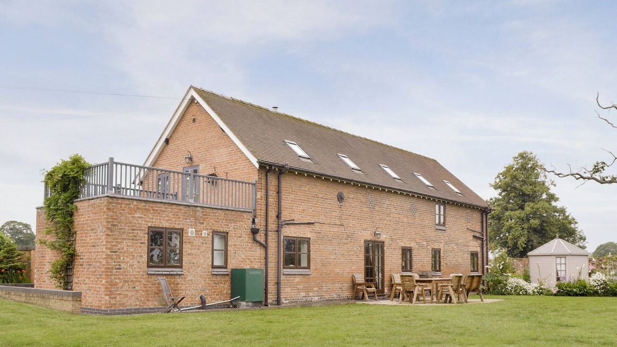 Balterley Cottage | 4 bedroom accommodation in Betley, near Nantwich