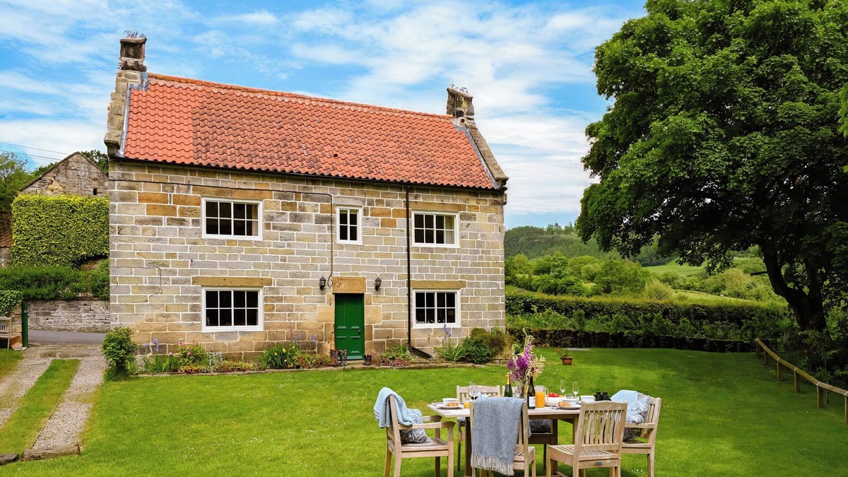 Hawnby Cottage | 4 bedroom accommodation in Hawnby, near Helmsley