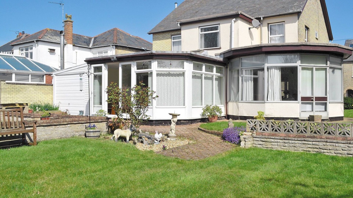 Ely Cottage | 4 bedroom accommodation in Ely