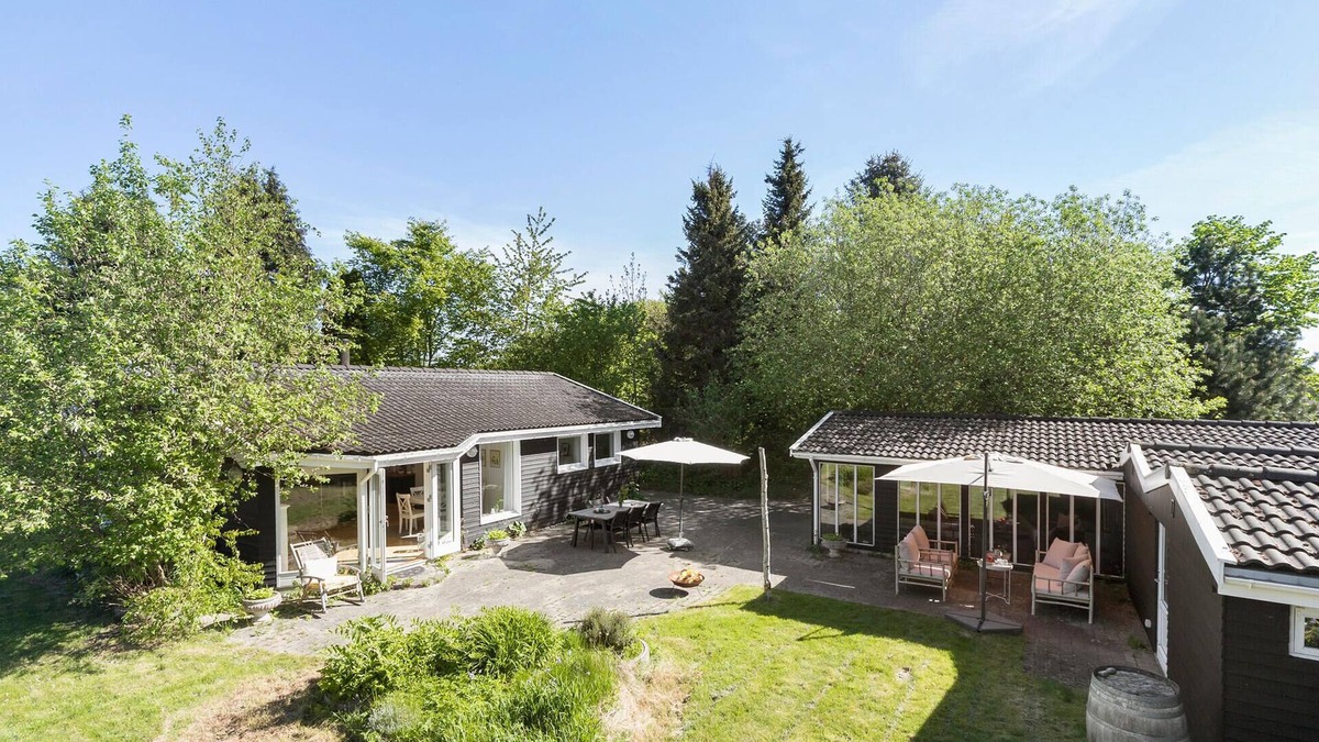 Dronningmolle House | 4 bedroom amazing home in Dronningmølle