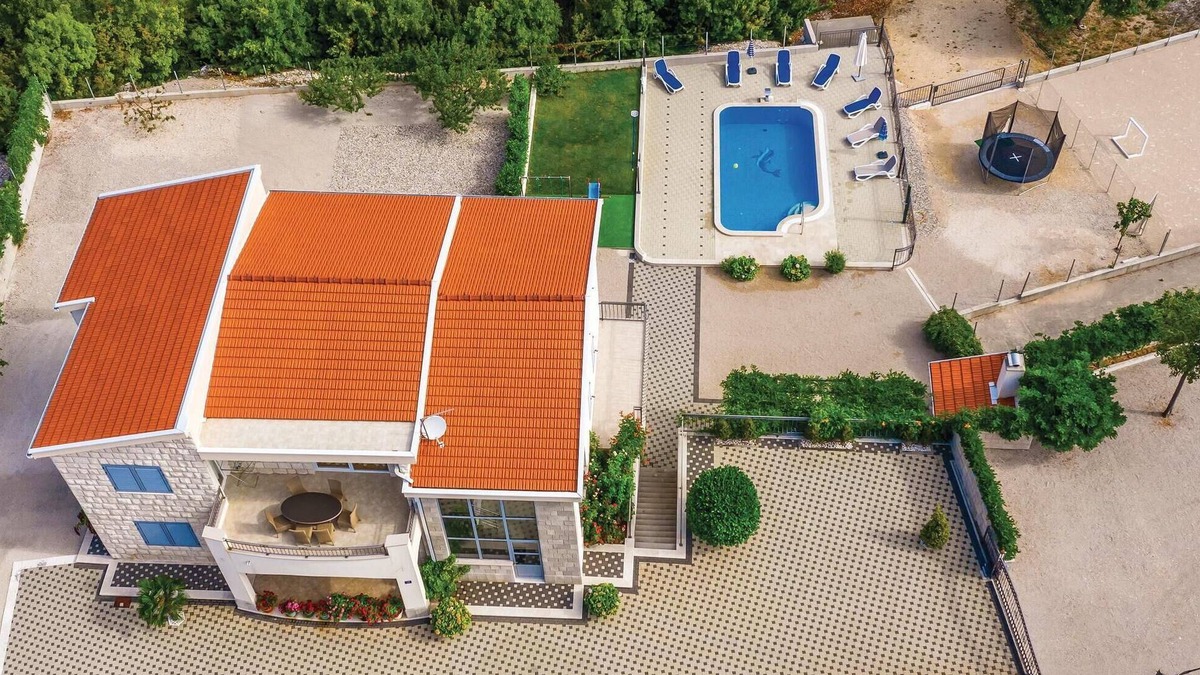 Vrgorac House | 4 bedroom amazing home in Duge Njive