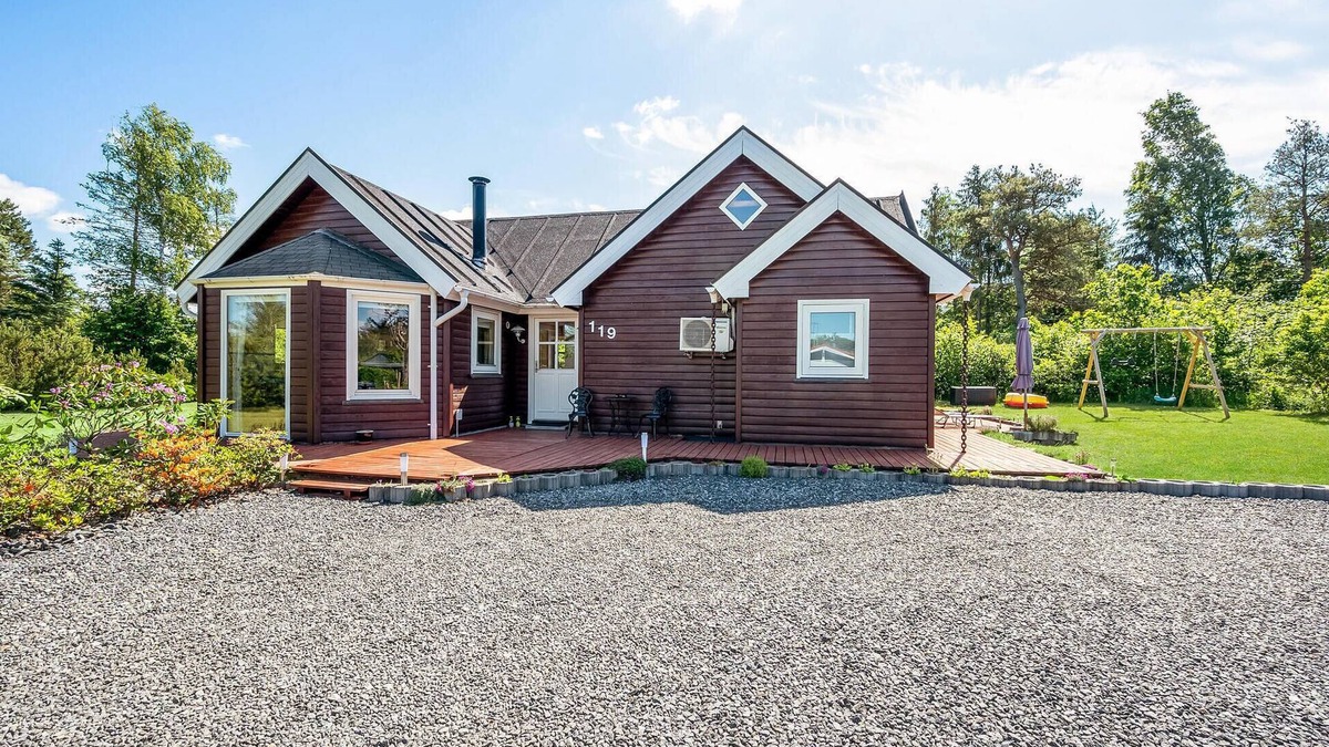 Farvang House | 4 bedroom amazing home in Fårvang
