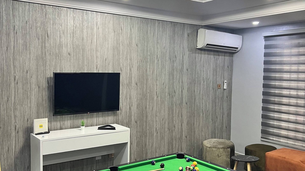 Ikeja Apartment | 4 Bedroom Apartment in Ikeja Lagos with Free Wifi, Parking.