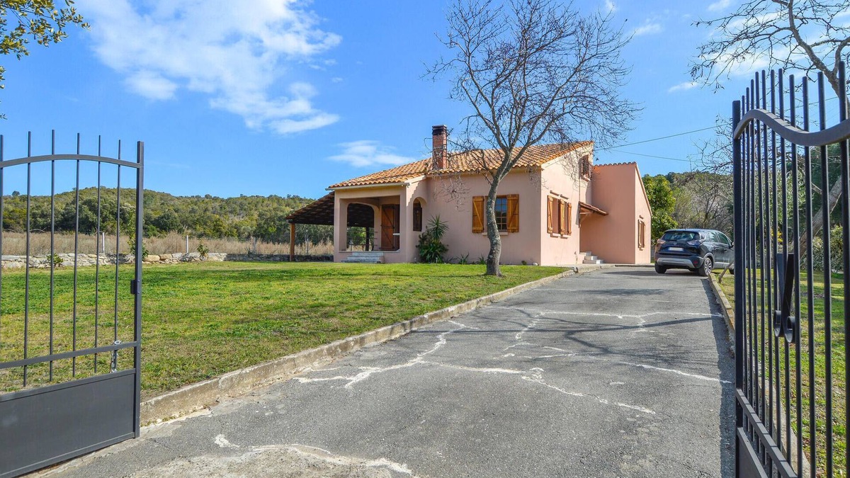 Pancheraccia House | 4 bedroom awesome home in Pancheraccia