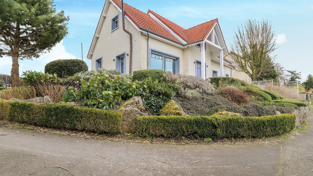 Romeries House | 4 bedroom awesome home in Romeries