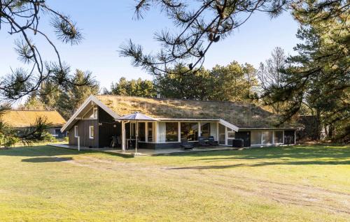 Grønhøj House | 4 Bedroom Awesome Home In Saltum