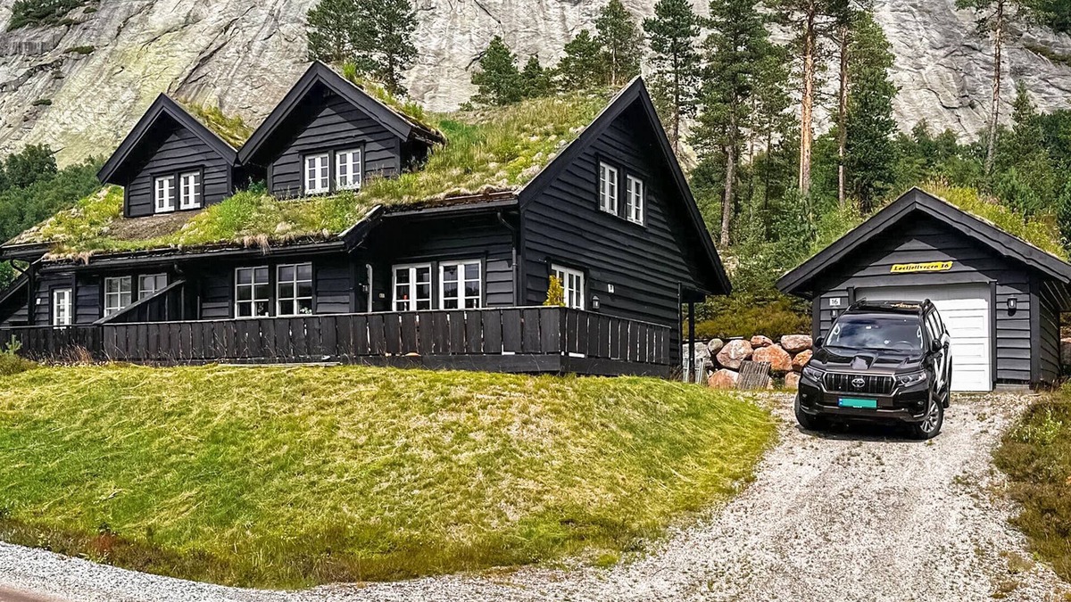 Valle House | 4 bedroom awesome home in Rysstad