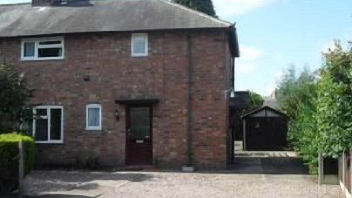 Newport House | 4 Bedroom Beaumaris Road, Newport Shropshire