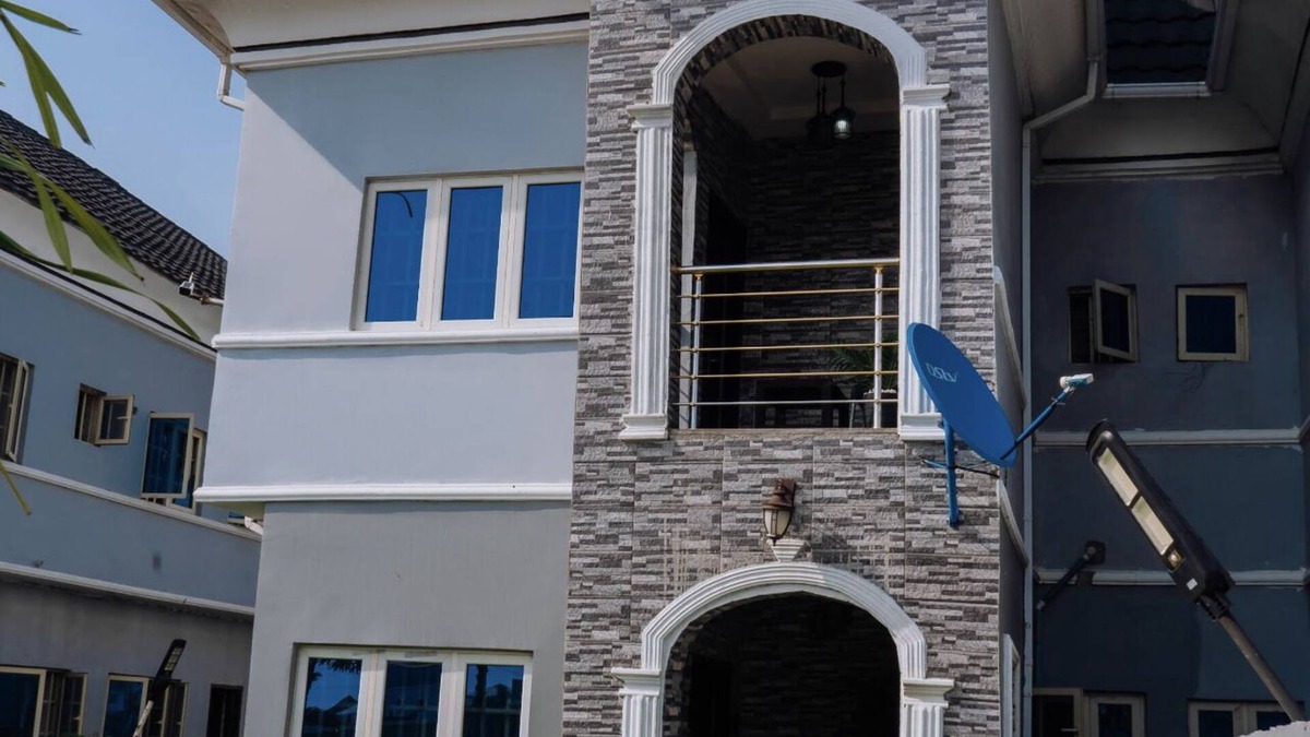 Ofin House | 4 Bedroom beach family house 24hrs electricity/security ,Ajah Lagos.Nigeria