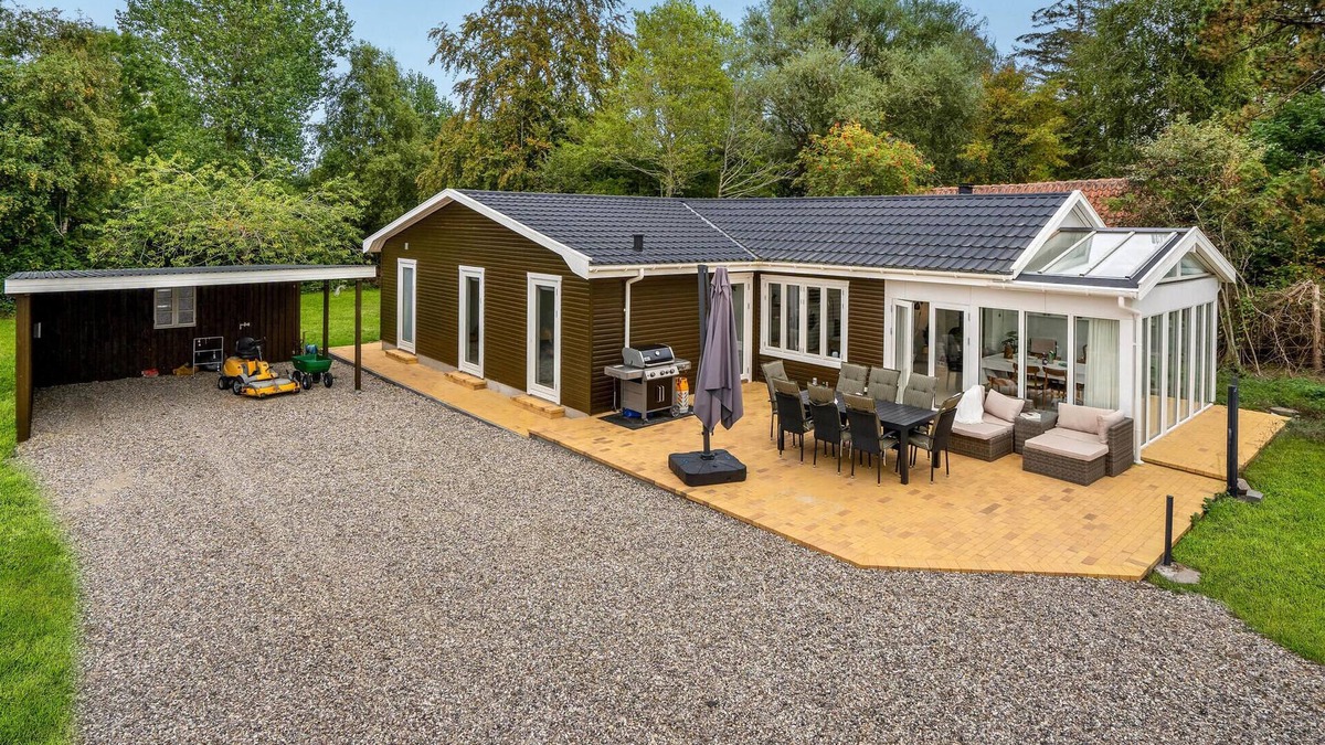 Kegnæshøj House | 4 bedroom beach front home in Sydals