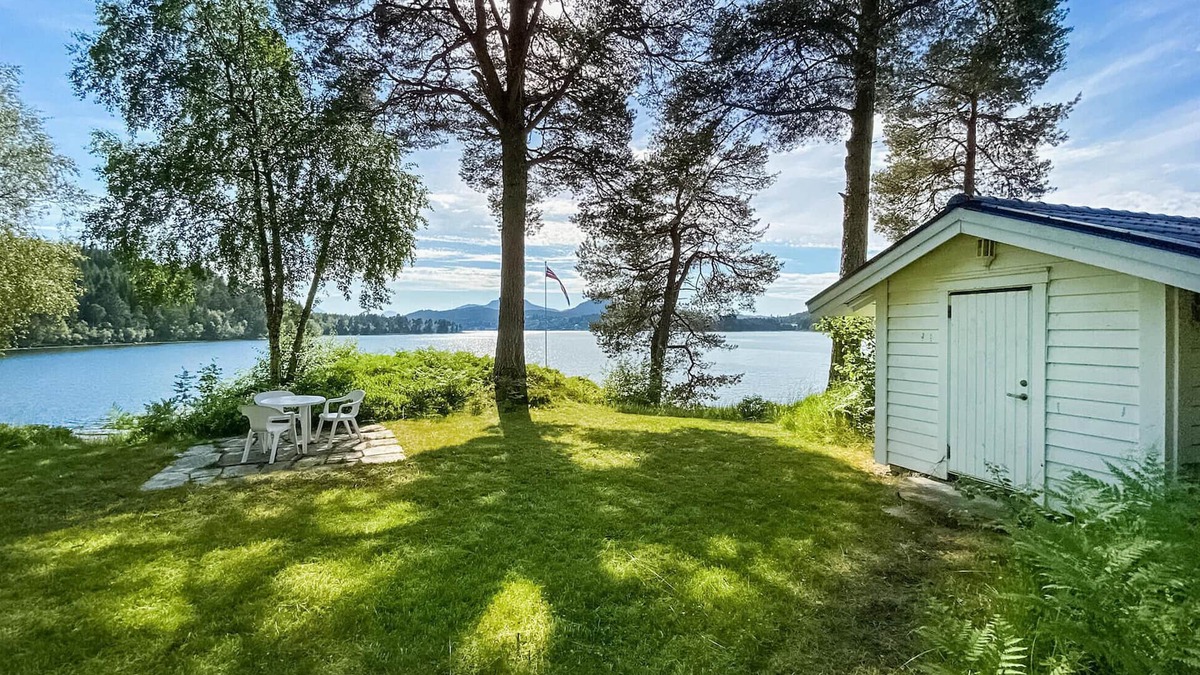 Skodje House | 4 bedroom beach front home in Skodje