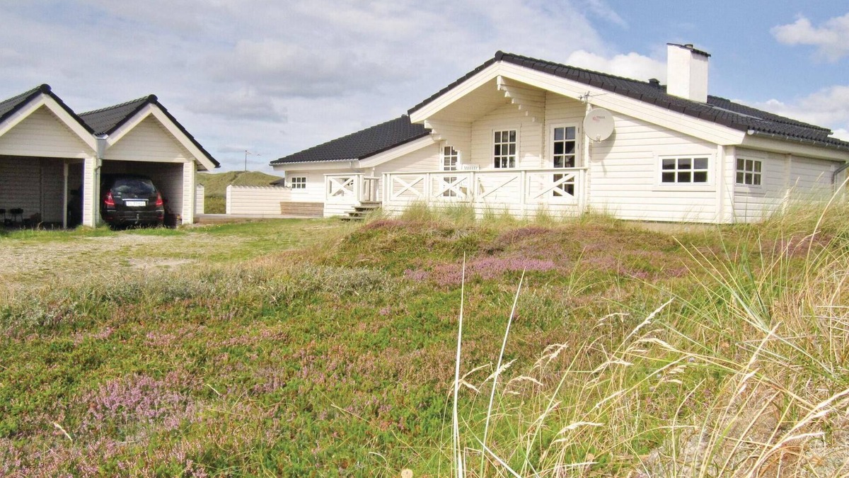 Haurvig House | 4 bedroom beautiful home in Hvide Sande