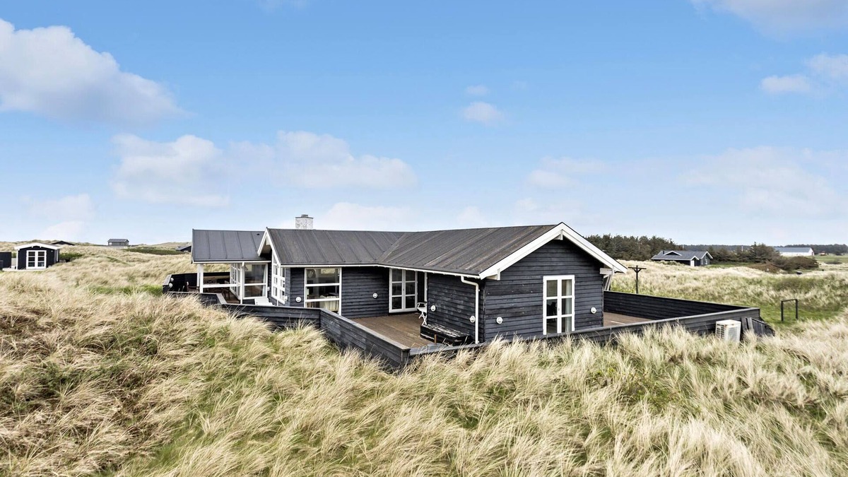 Hvorup Klit House | 4 bedroom beautiful home in Løkken