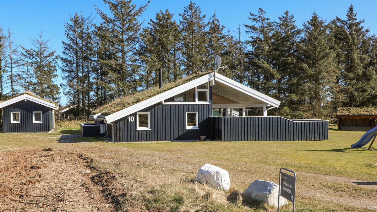 Grønhøj House | 4 bedroom beautiful home in Saltum