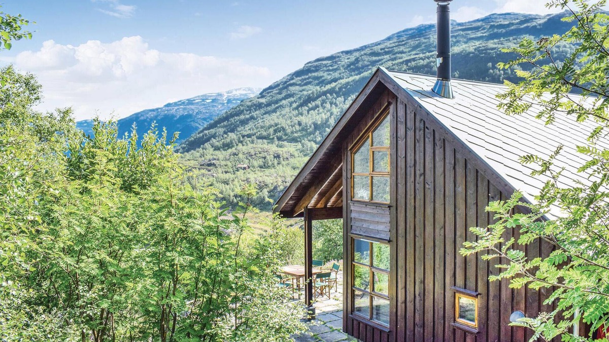 Roldal House | 4 bedroom beautiful home in Røldal