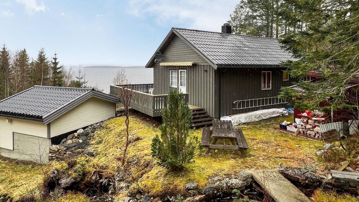 Molde House | 4 bedroom beautiful home in Sekken