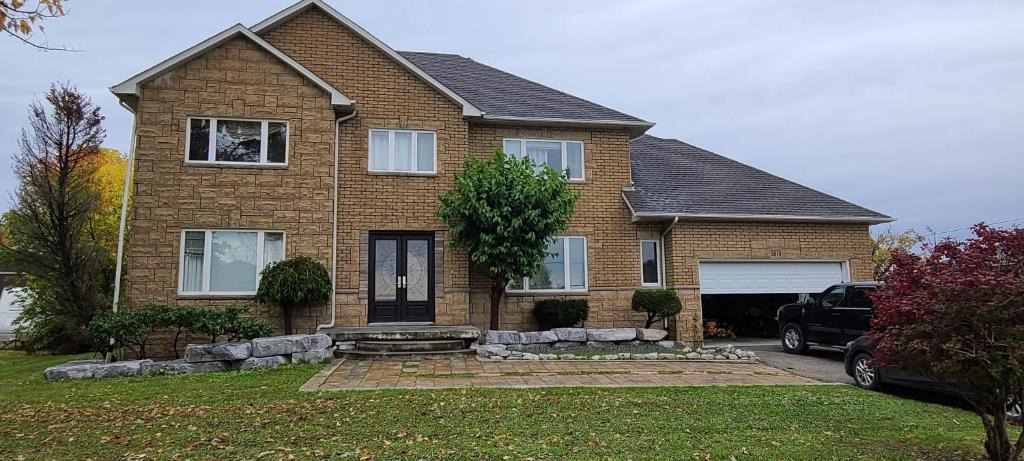 Caledonia Villa | 4 Bedroom Beautiful House