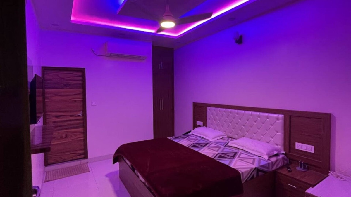 Fatehgarh Bed & Breakfast | 4-bedroom bed & breakfast in charming Farrukhabad with WiFi, AC