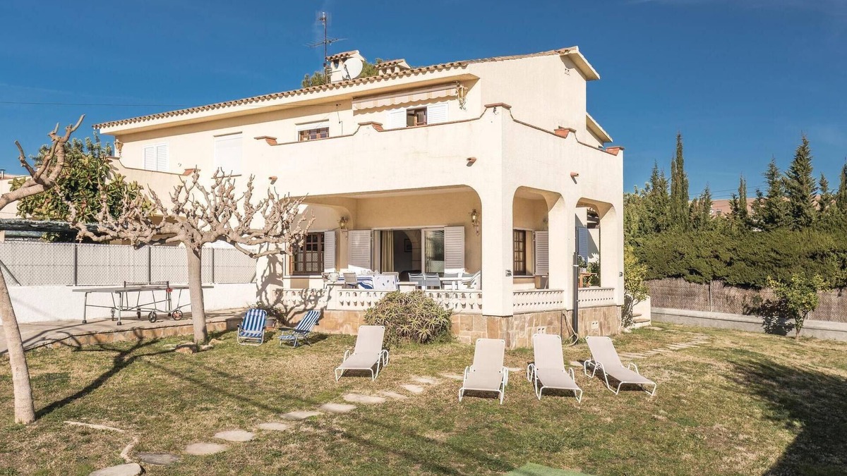 El Roc de Sant Gaieta House | 4 bedroom cozy home in Roda de Berà