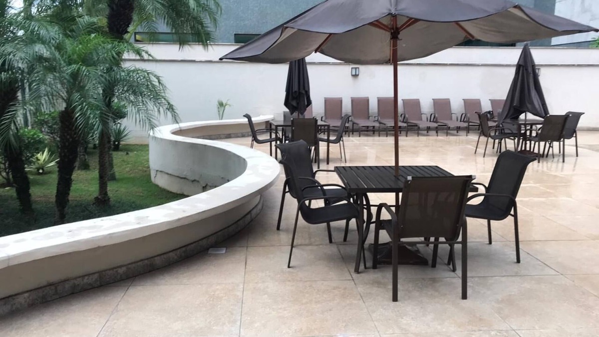 Belvedere House | 4-bedroom family apartment near BH shopping and Biocor hospital