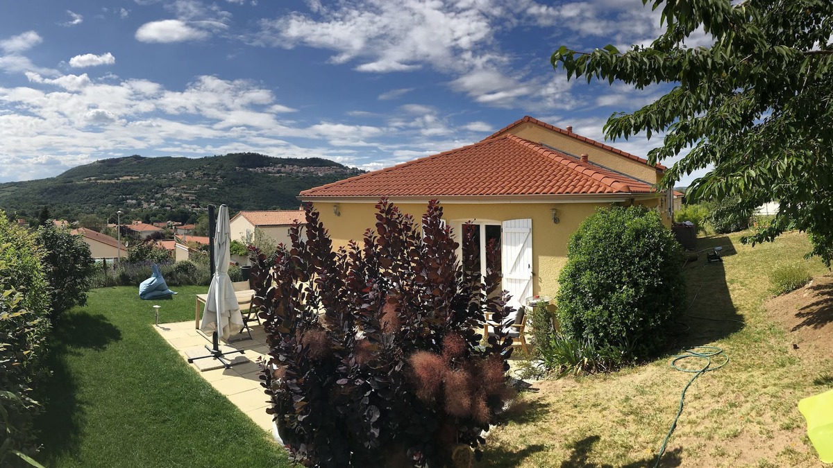 Vic-le-Comte House | 4-bedroom family villa with Massif Sancy view