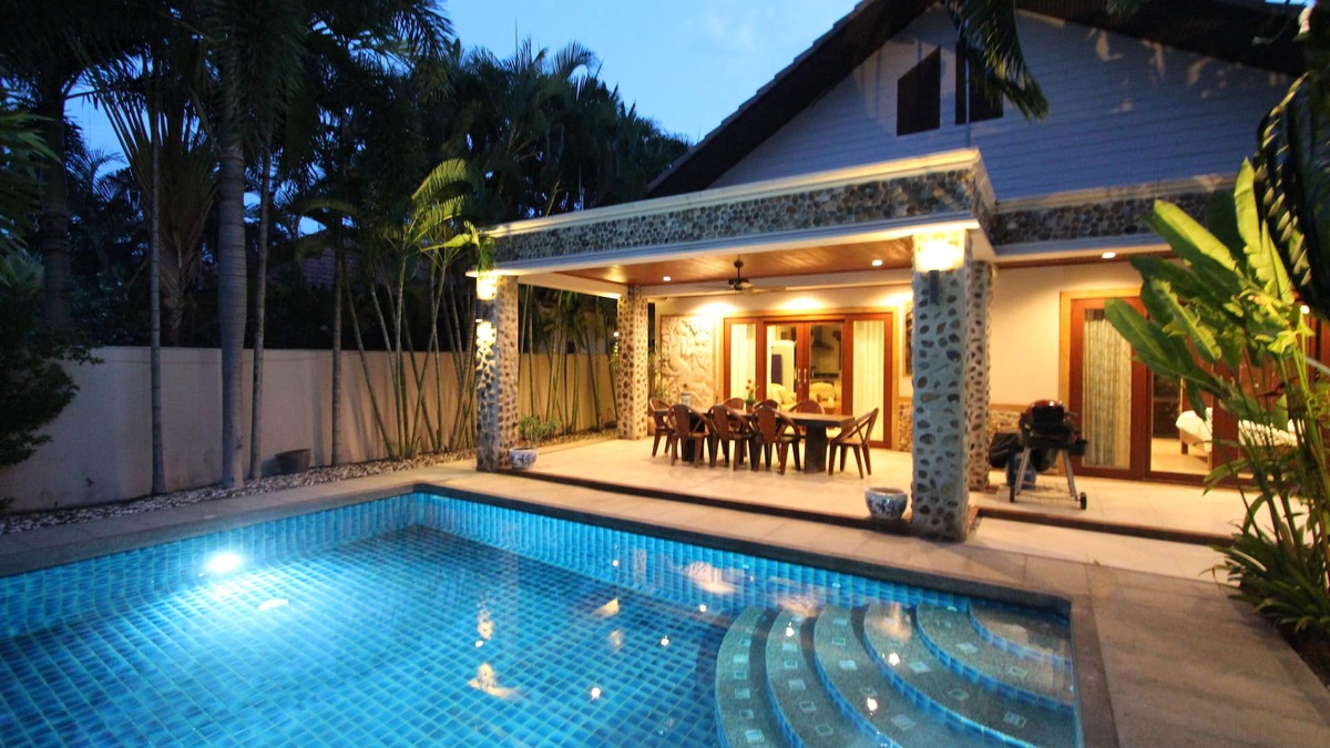 Pranburi Villa | 4 BEDROOM GARDEN VILLA NEAR BEACH