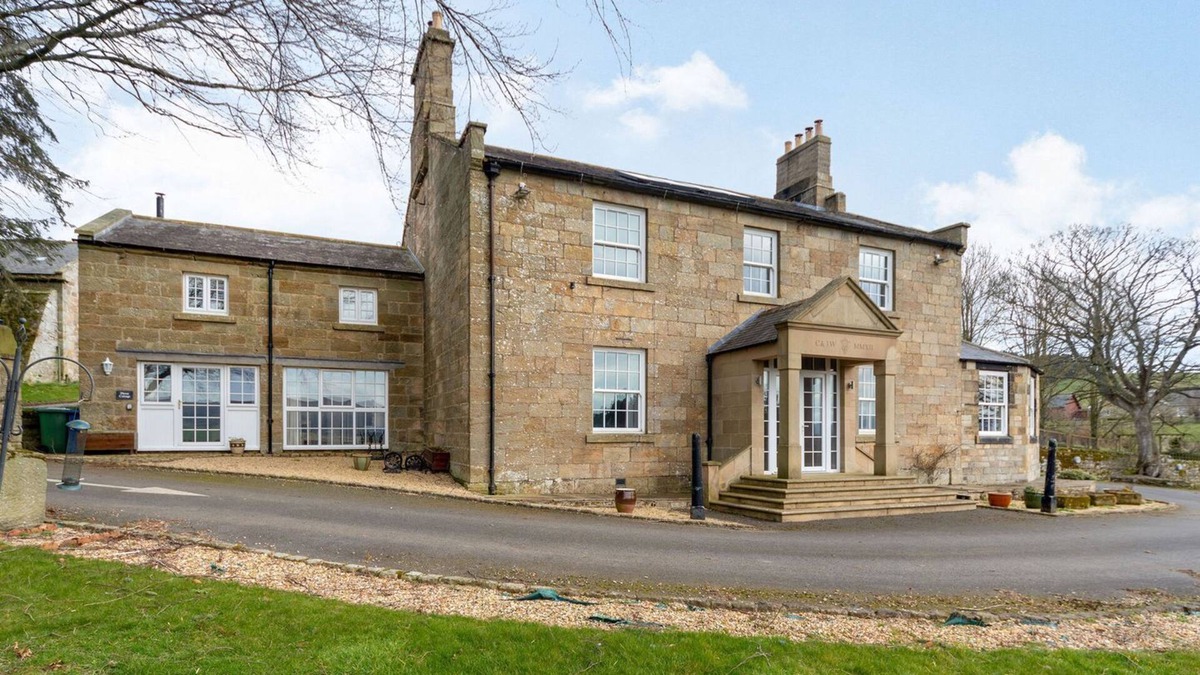 Hepple Cottage | 4 bedroom accommodation in Farnham, near Rothbury