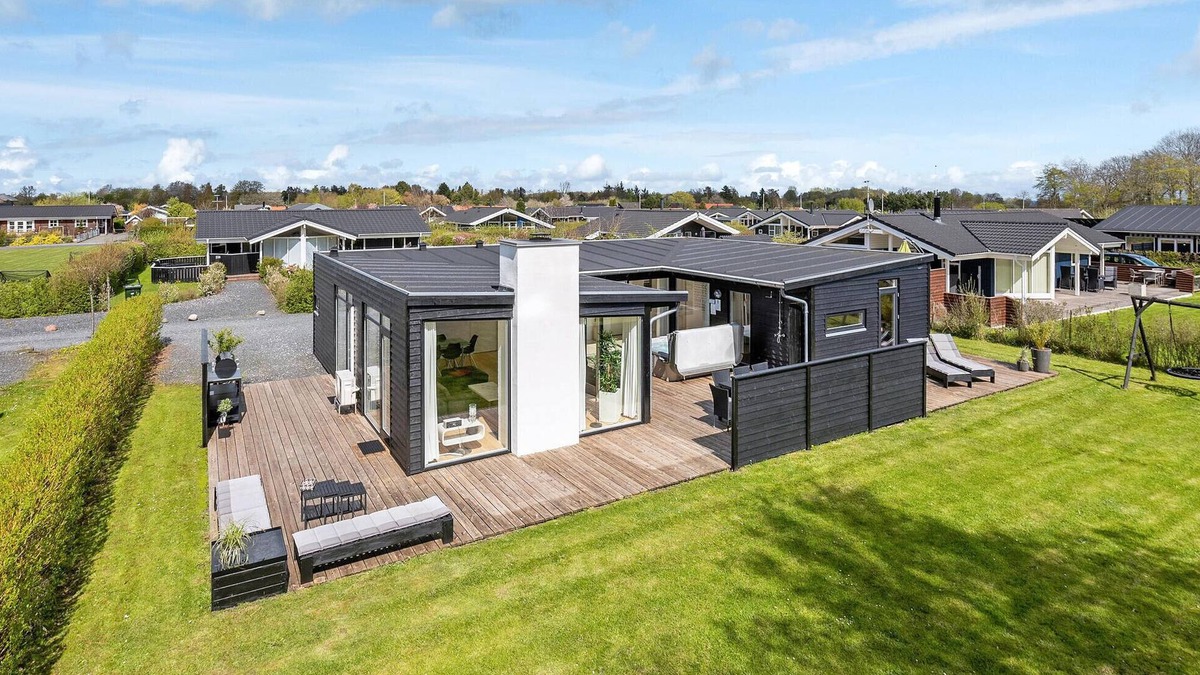 Pøt Strandby House | 4 bedroom gorgeous home in Juelsminde