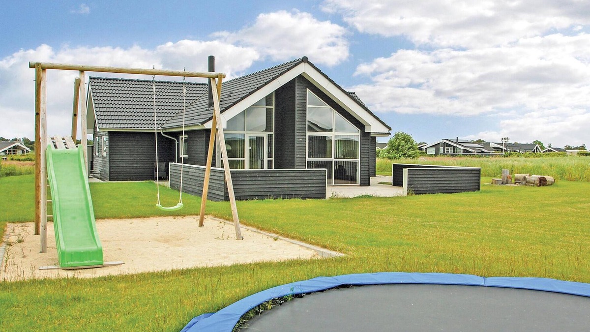 Flovt Strand House | 4 bedroom gorgeous home in Haderslev