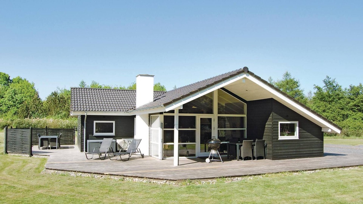 Arrild Ferieby House | 4 bedroom gorgeous home in Toftlund
