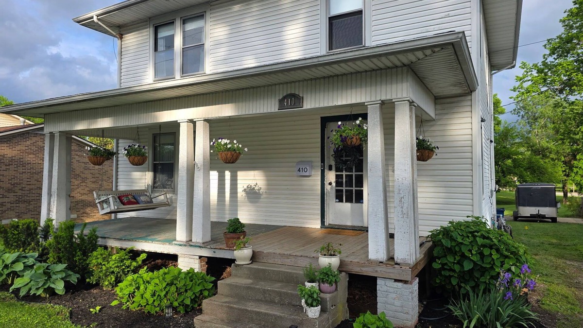Wilmore House | 4-bedroom historic house near campus in Wilmore. Fragrance-free & mold-free
