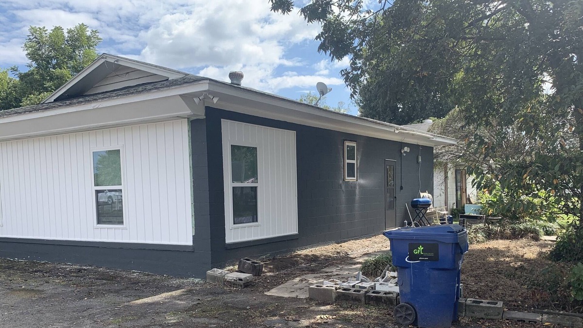 Carlisle Apartment | 4 Bedroom Home Away From Home- REMODELED 10/21