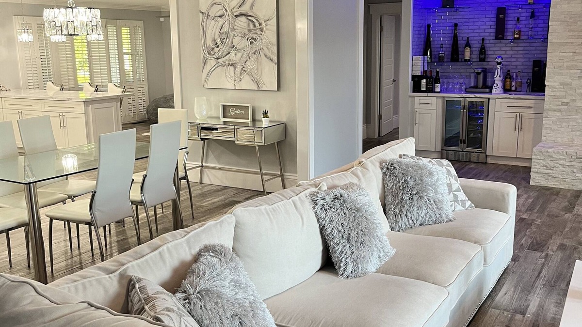 Roosevelt House | 4 Bedroom home with private pool on Golf Course Country Club