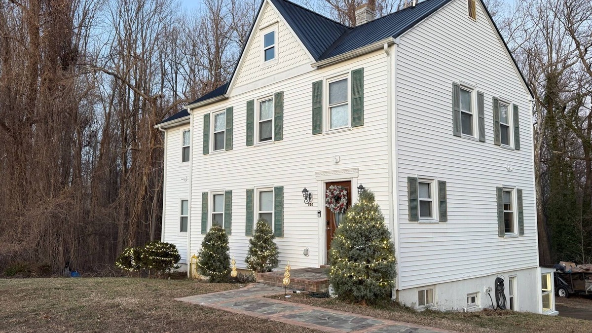 Prince Frederick House | 4-bedroom house w/4 Full BTH and Jacuzzi in Prince Frederick