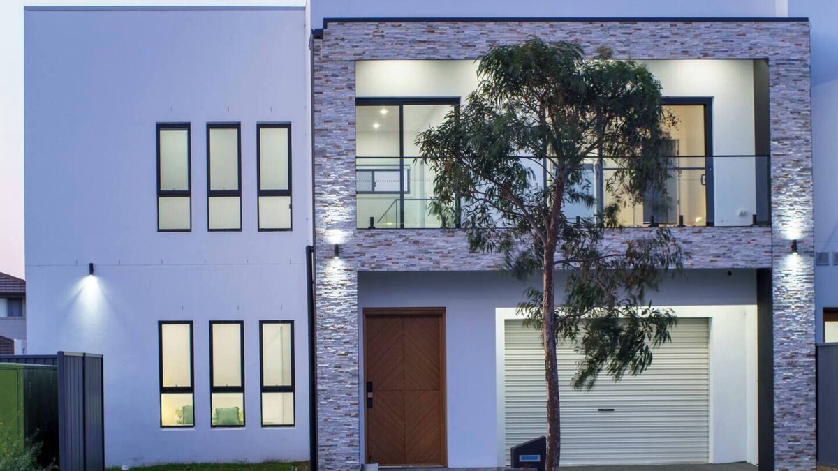 Marsden Park House | 4-bedroom house in brilliant Marsden Park with AC